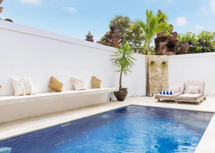 Villa Coconut - Walking Distance To & Bars!