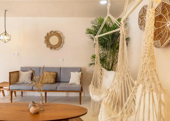 Coconut - Walking Distance To & Bars! Villa Canggu