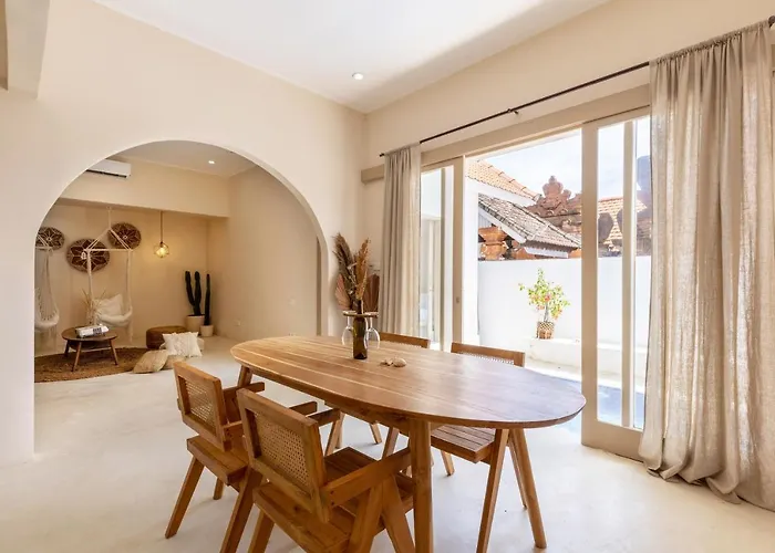 Villa Coconut - Walking Distance To & Bars! Canggu
